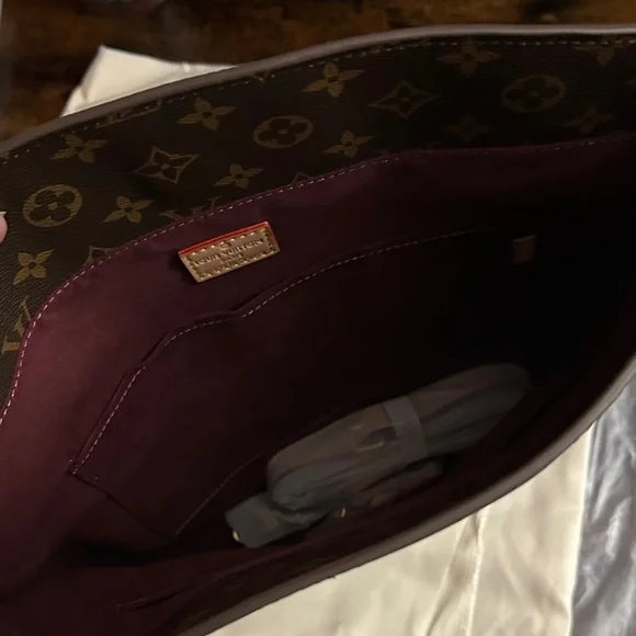 Brown Monogram Canvas Hobo Bag - Picture 6 of 7